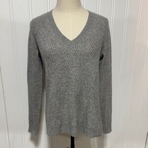 Wythe NY 100% Cashmere V Neck Gray Sweater Size Small S